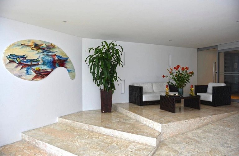 Amplio Apto p/5 Personas con Vista Directa al Mar a 5 min de