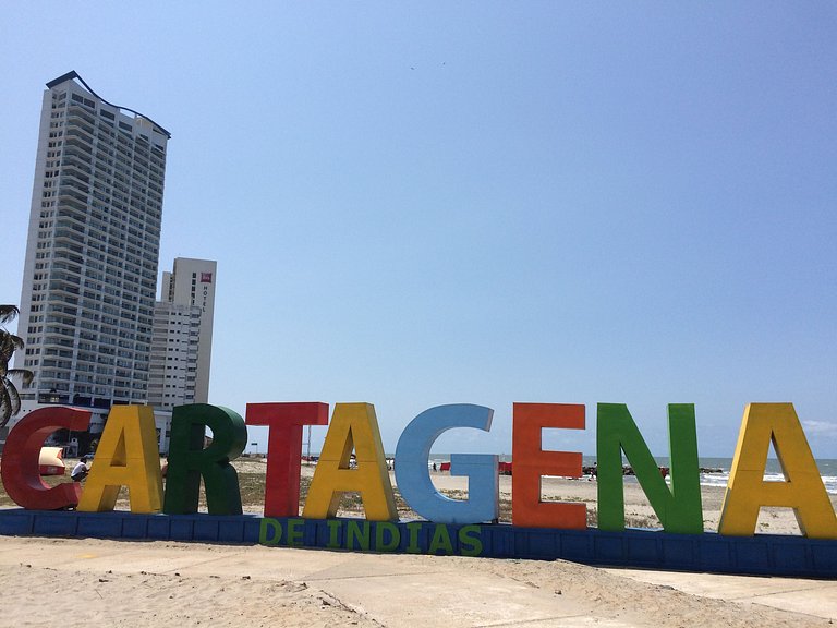 Amplio Apto p/5 Personas con Vista Directa al Mar a 5 min de