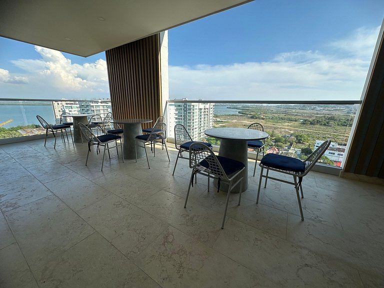 Modernos Apartamentos a Pocos Pasos de Playa Azul y del Cent