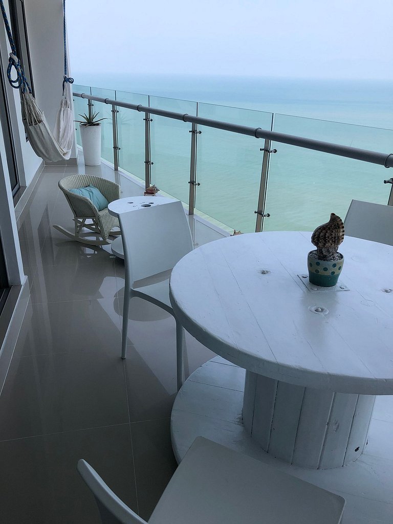 Apartamento frente al Mar, ideal para familias o grupos de a