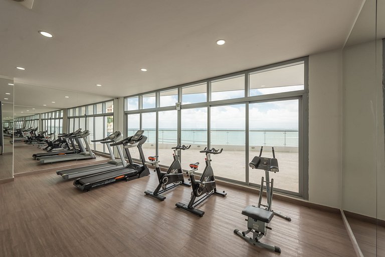 Lujoso Apto frente al Mar, con Piscina, Sauna, Turco, Jacuzz