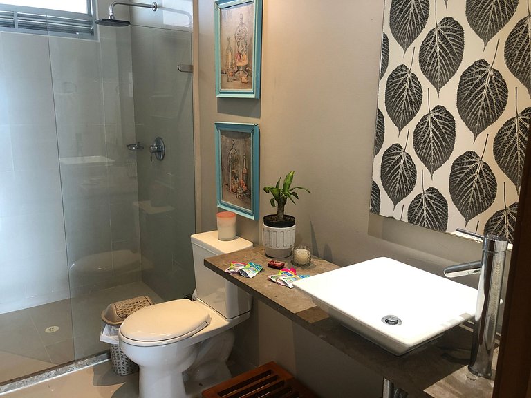 Apartamento de dos Alcobas a 5 Min del Centro y del Aeropuer
