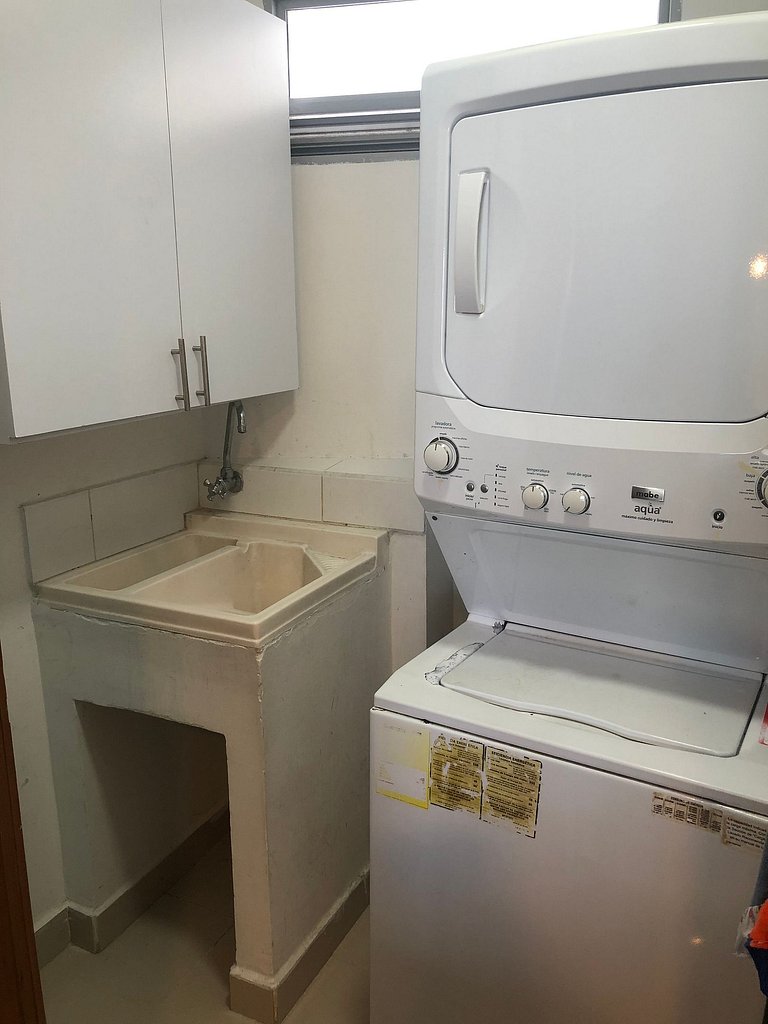 Apartamento de dos Alcobas a 5 Min del Centro y del Aeropuer