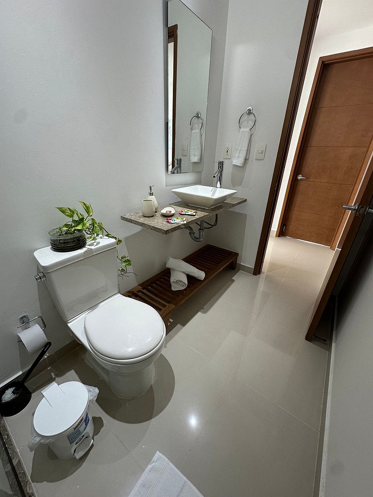 Amplio Apto p/5 Personas con Vista Directa al Mar a 5 min de