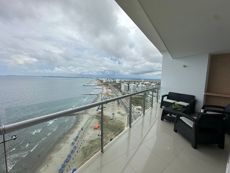 Amplio Apto p/5 Personas con Vista Directa al Mar a 5 min de