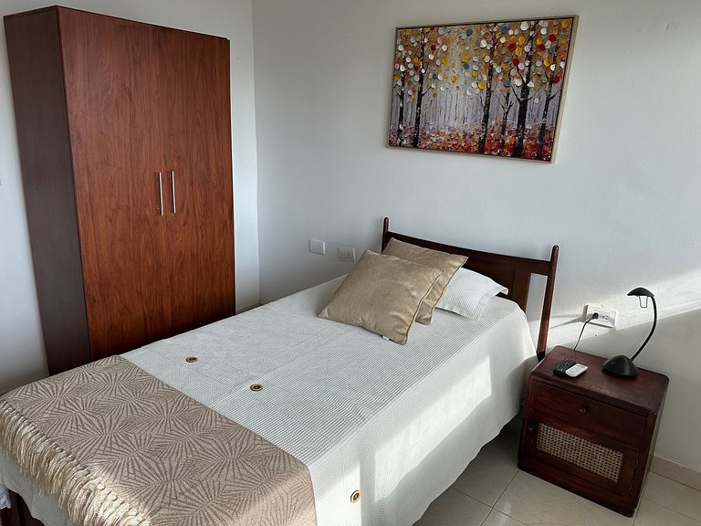 Apto p/ 5 personas, en Laguito, p/largas estadías, con Espec