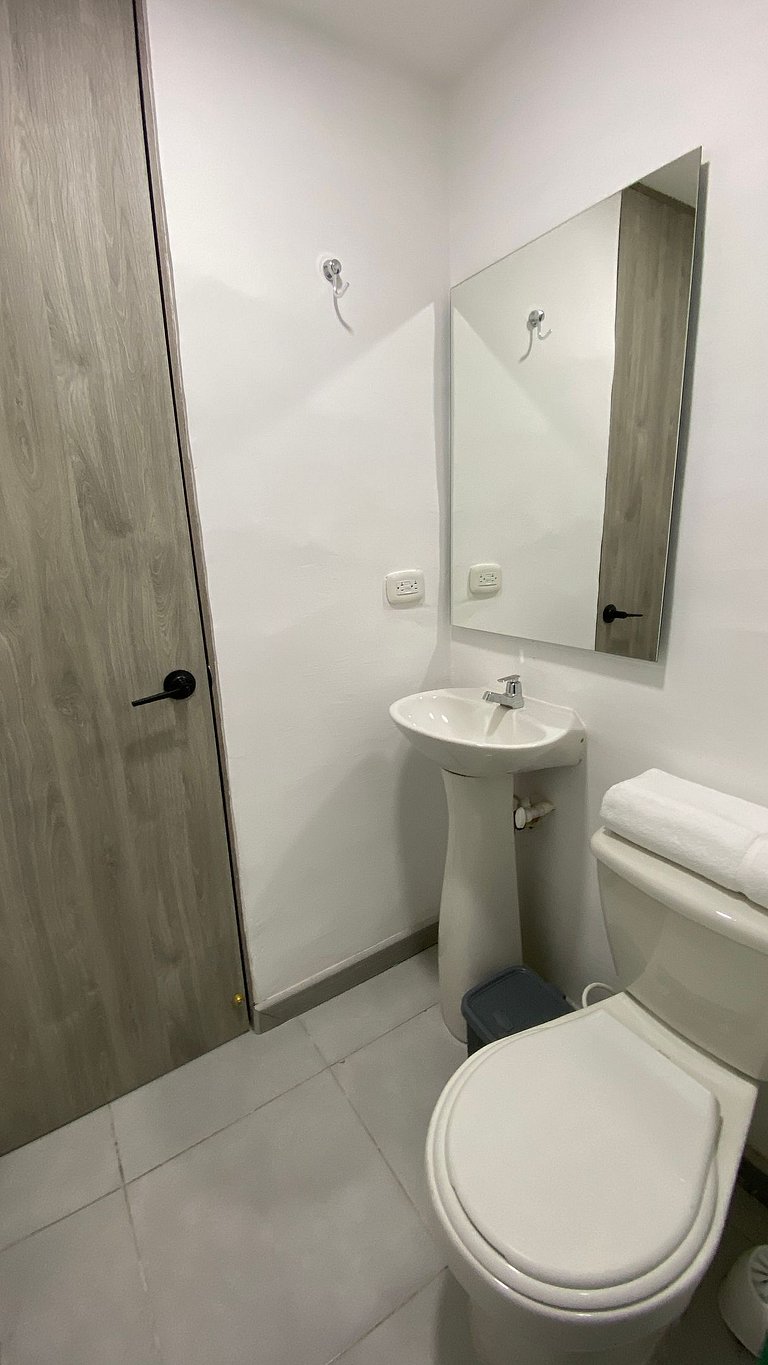 Moderno Apto Nuevo con Piscina y Coworking a 5 Min Centro Hi