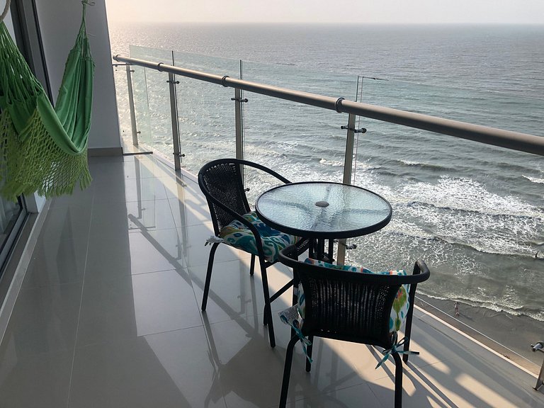 Lujoso Apto frente al Mar, con Piscina, Sauna, Turco, Jacuzz