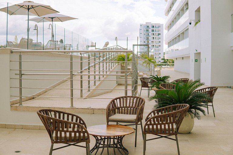 Suite de Lujo con acceso directo a la playa, área de trabajo