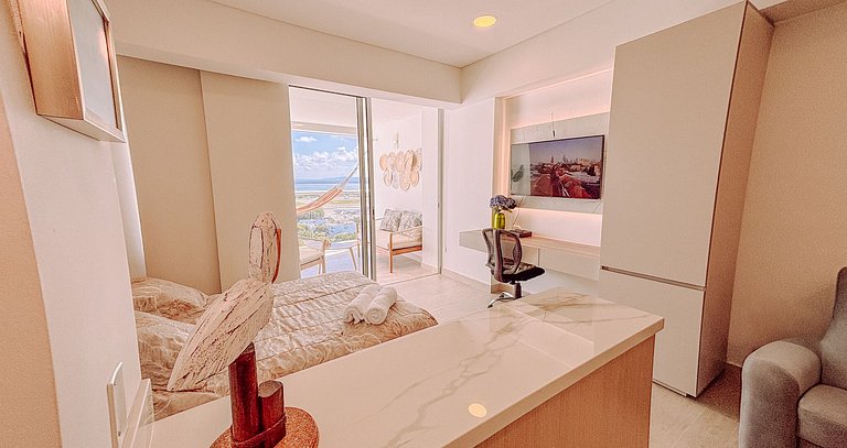 Suite de Lujo con acceso directo a la playa, área de trabajo