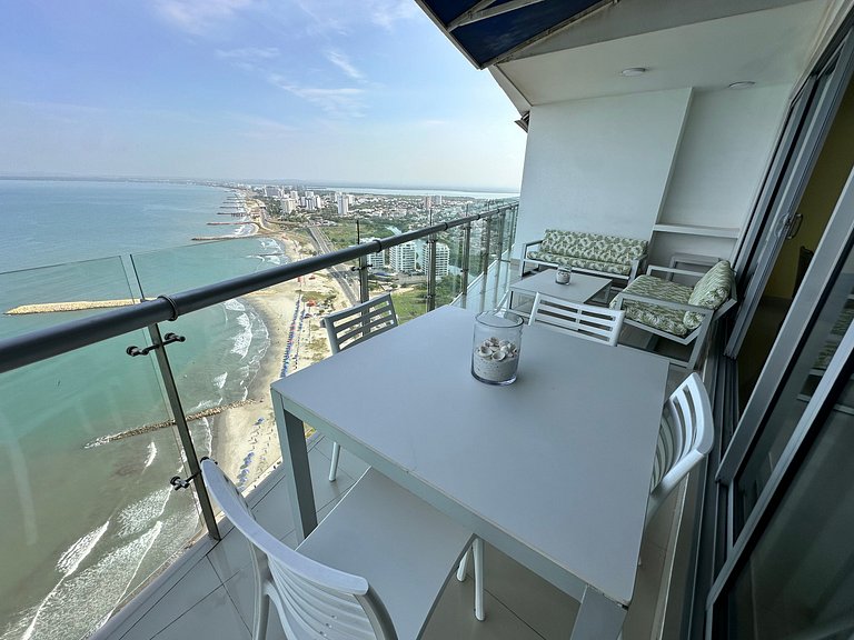 Exclusivo Penthouse Piso 32 con Vista al mar y a la ciudad -