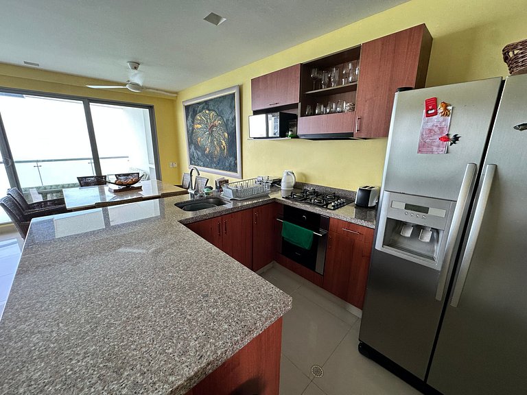 Exclusivo Penthouse Piso 32 con Vista al mar y a la ciudad -