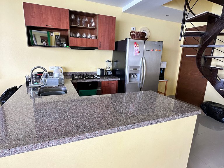 Exclusivo Penthouse Piso 32 con Vista al mar y a la ciudad -