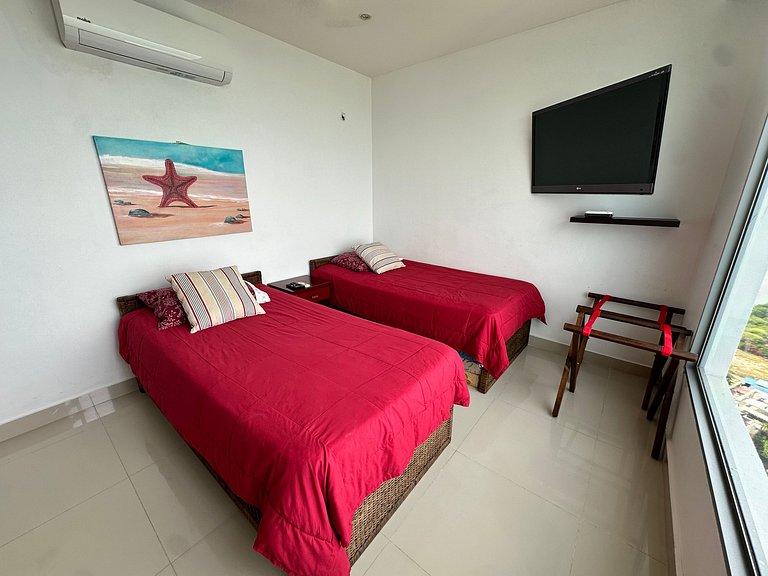 Exclusivo Penthouse Piso 32 con Vista al mar y a la ciudad -