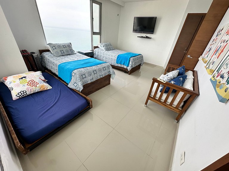 Exclusivo Penthouse Piso 32 con Vista al mar y a la ciudad -