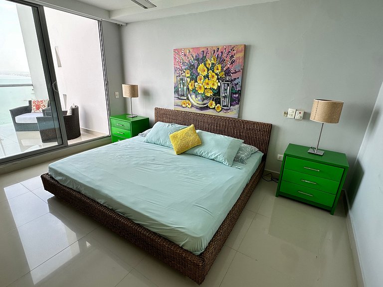 Exclusivo Penthouse Piso 32 con Vista al mar y a la ciudad -