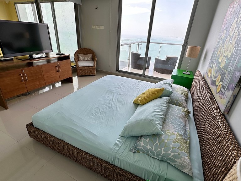 Exclusivo Penthouse Piso 32 con Vista al mar y a la ciudad -