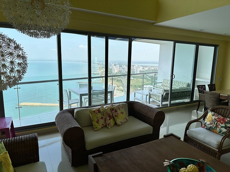 Exclusivo Penthouse Piso 32 con Vista al mar y a la ciudad -