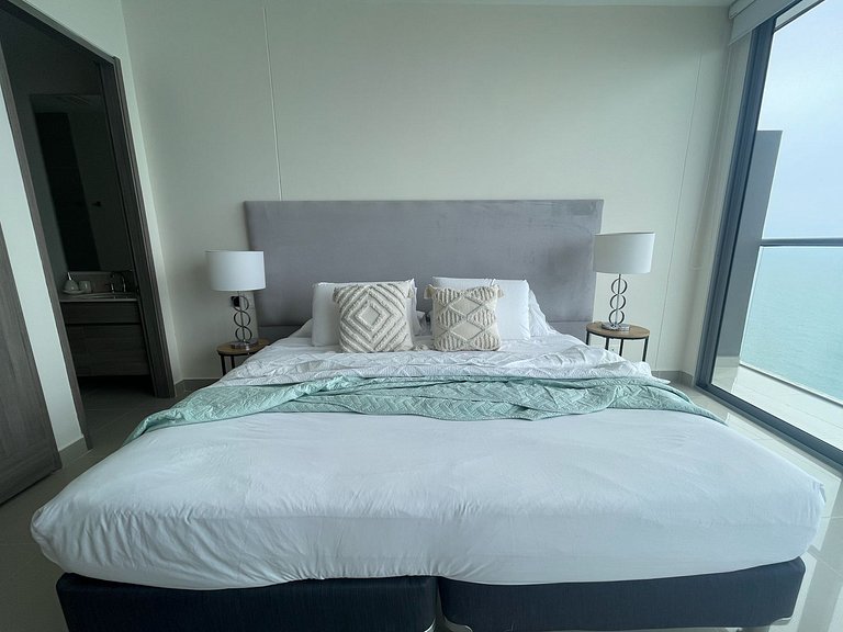 Penthouse de Lujo con Vista al Mar y la Ciudad en Morros Cit