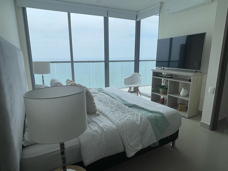 Penthouse de Lujo con Vista al Mar y la Ciudad en Morros Cit