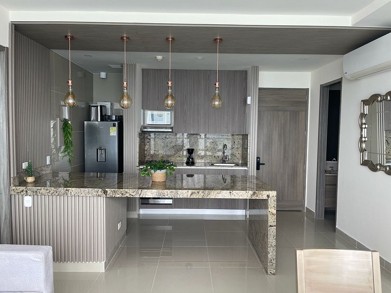 Penthouse de Lujo con Vista al Mar y la Ciudad en Morros Cit