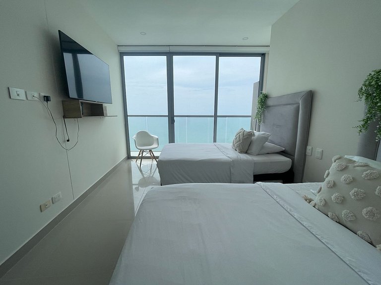 Penthouse de Lujo con Vista al Mar y la Ciudad en Morros Cit