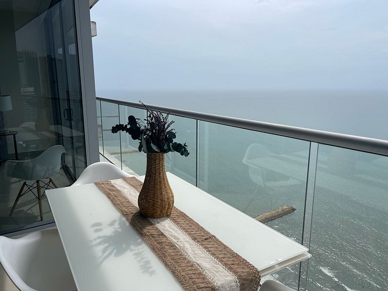 Penthouse de Lujo con Vista al Mar y la Ciudad en Morros Cit
