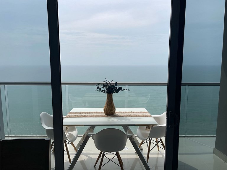 Penthouse de Lujo con Vista al Mar y la Ciudad en Morros Cit