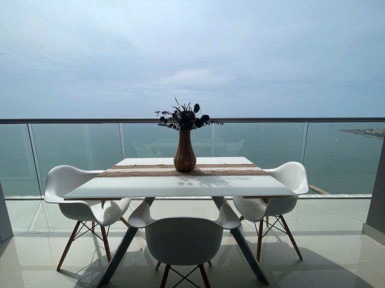 Penthouse de Lujo con Vista al Mar y la Ciudad en Morros Cit