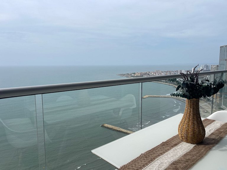 Penthouse de Lujo con Vista al Mar y la Ciudad en Morros Cit