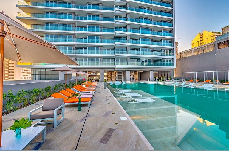 Penthouse de Lujo con Vista al Mar y la Ciudad en Morros Cit