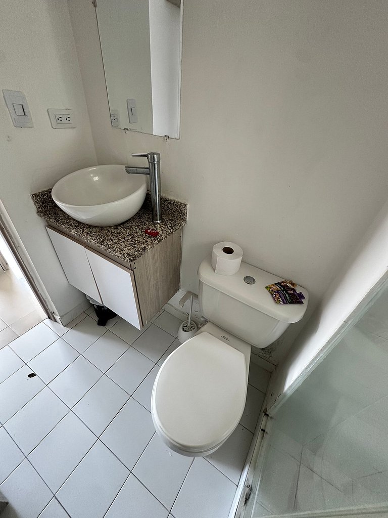 Apto de 3 alcobas con piscina, balcón y excelente ubicación