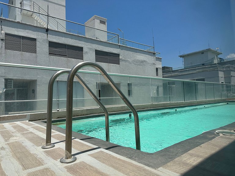 Apto de 3 alcobas con piscina, balcón y excelente ubicación