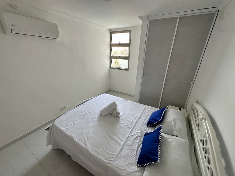 Apto p/6 personas - 2 alcobas - balcón y vista | Piscina